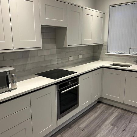 Beachfront Apartment 3 Bedrooms Sleeps 7 - Gateway To The Lake District - Newly Refurbished Morecambe Buitenkant foto