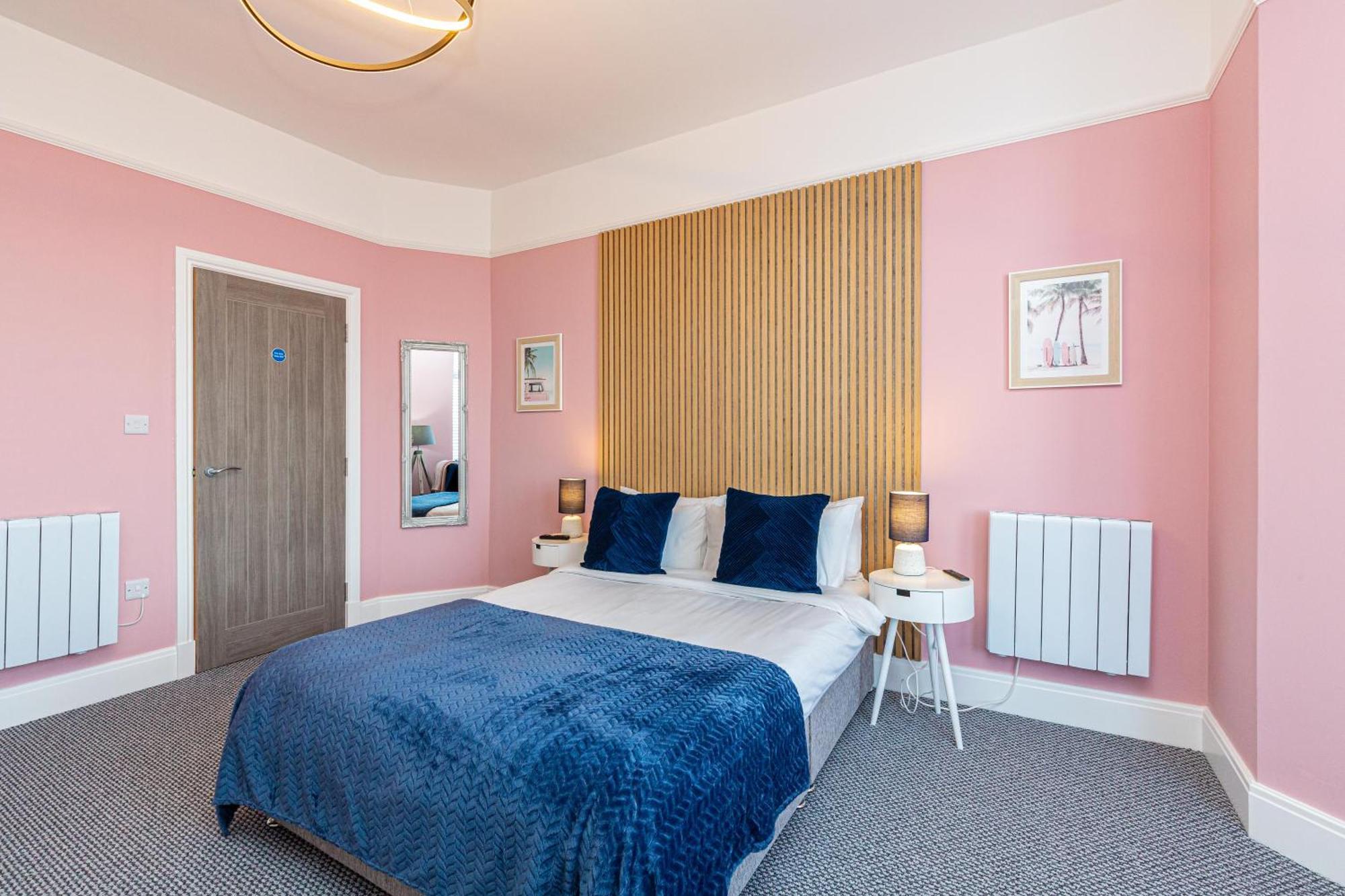 Beachfront Apartment 3 Bedrooms Sleeps 7 - Gateway To The Lake District - Newly Refurbished Morecambe Buitenkant foto
