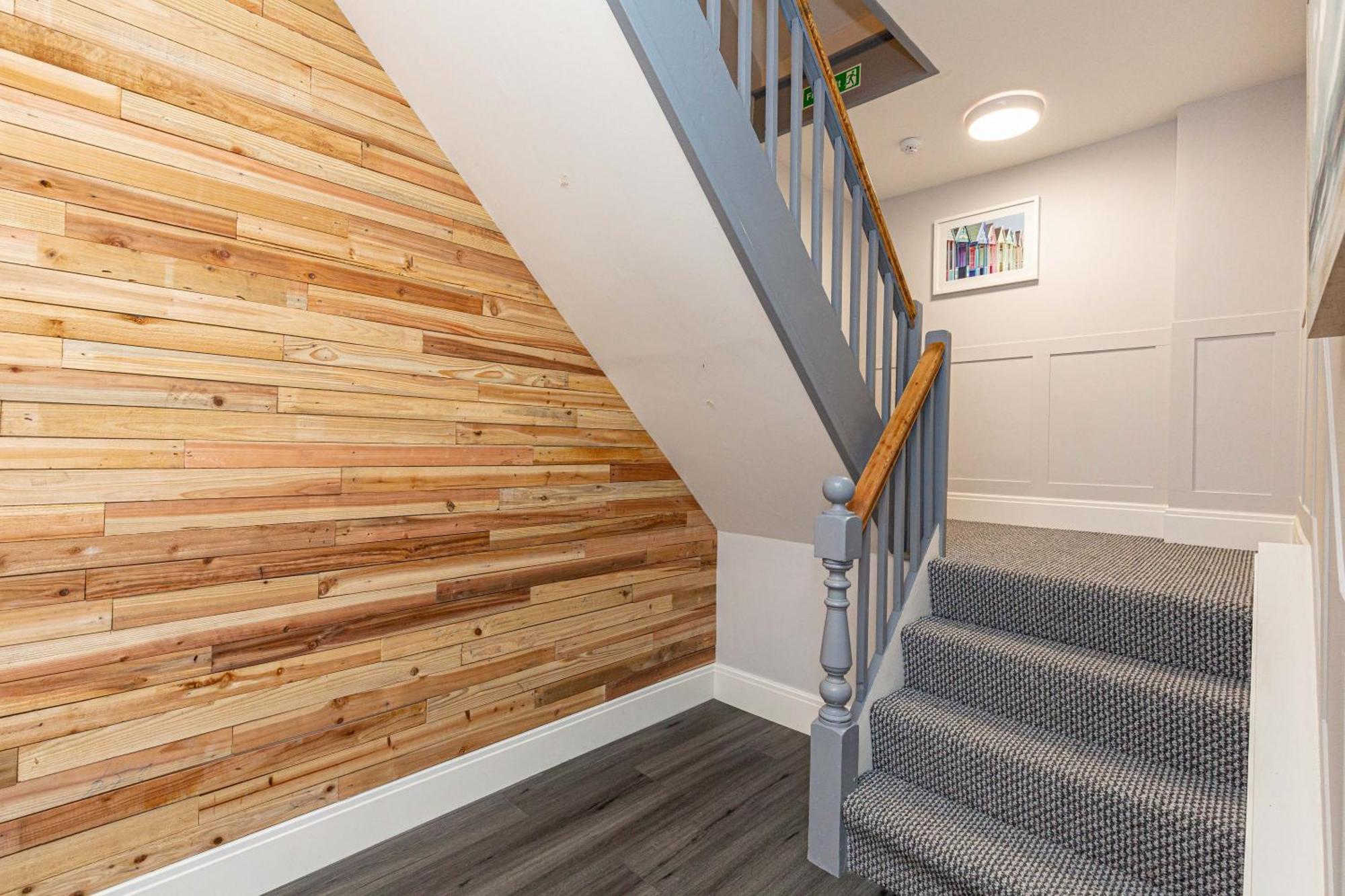 Beachfront Apartment 3 Bedrooms Sleeps 7 - Gateway To The Lake District - Newly Refurbished Morecambe Buitenkant foto